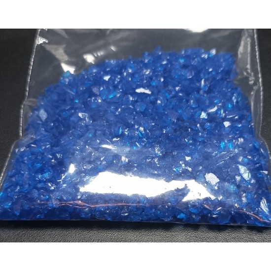 Dekorativ kristal Şüşə qırığı Tünd Mavi rəng 100 qram Dekorativ kristal Şüşə qırığı Tünd Mavi rəng 100 qram